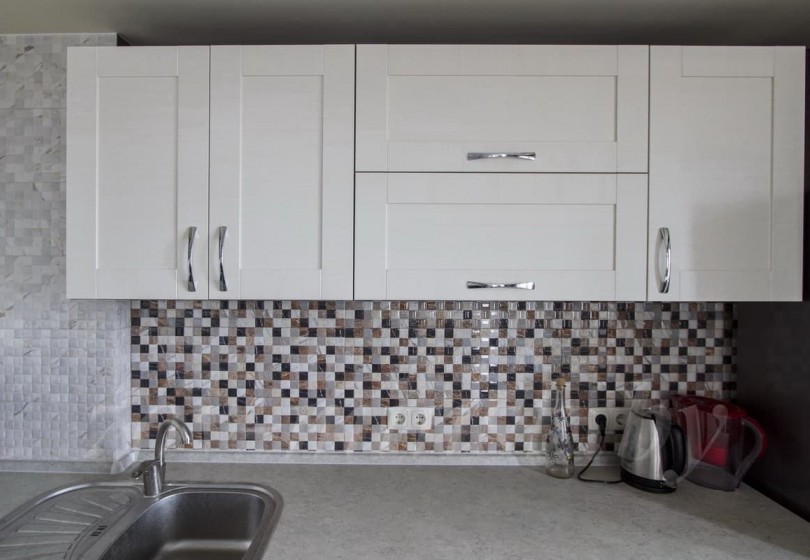 Кухня ЗОВ с фасадами Марсель-3 Мрамор/Винтаж